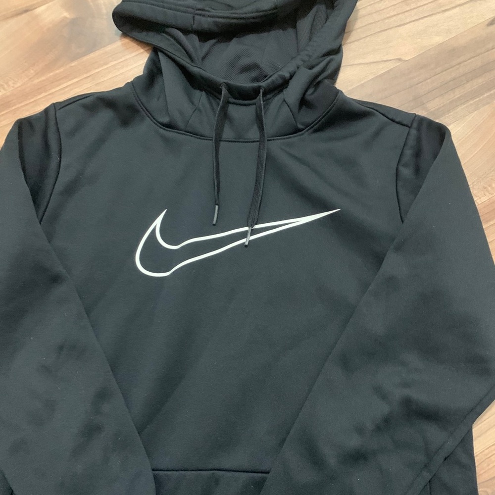 Nike dri fit sweatshirt